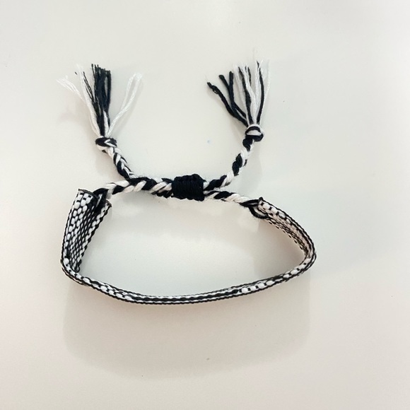Black and white bracelet (Good quality) - Picture 3 of 3